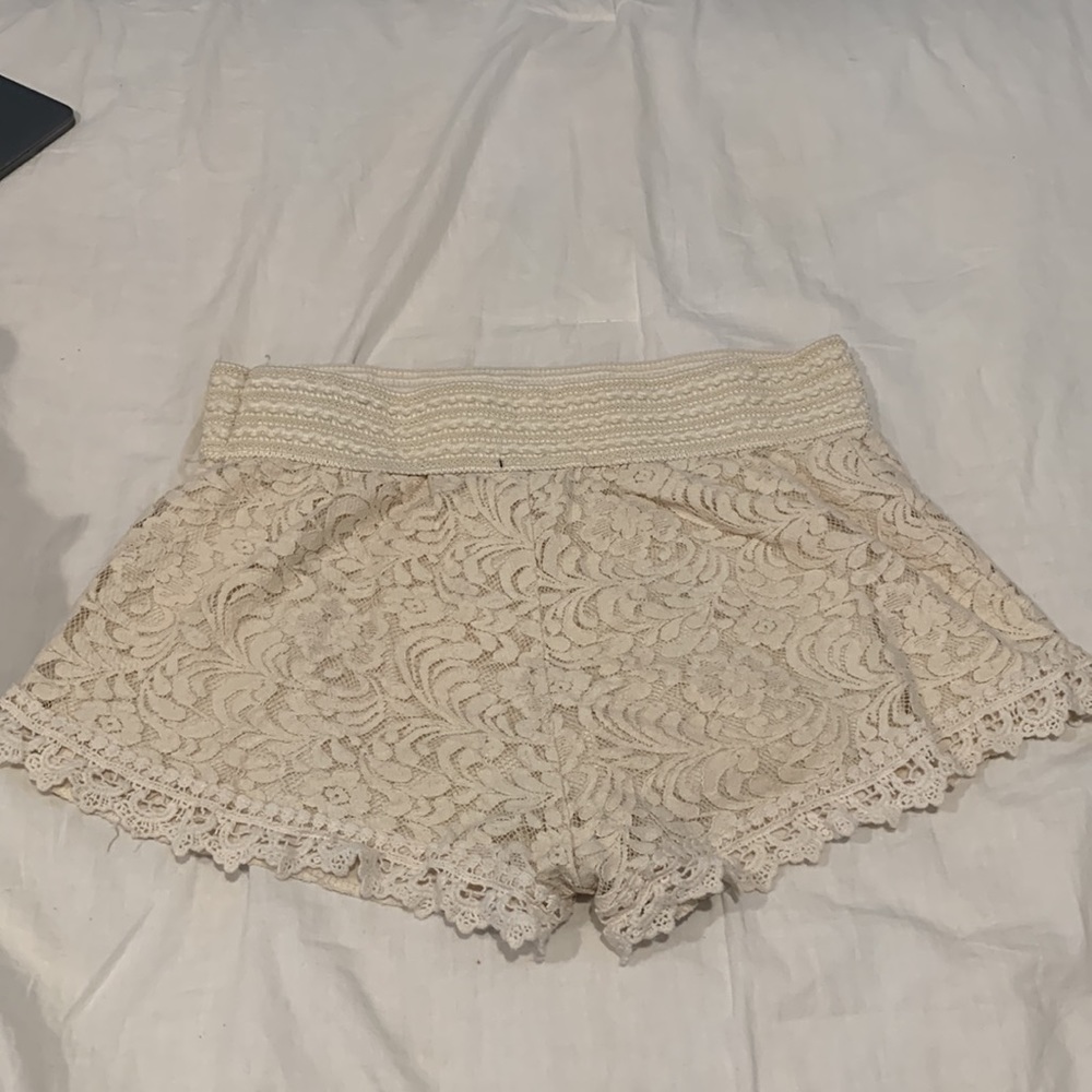 Lace Short - Picture 3 of 3